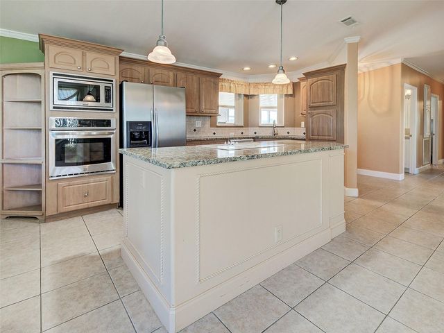 10 N BUENA VISTA AVENUE, Englewood, FL 34223