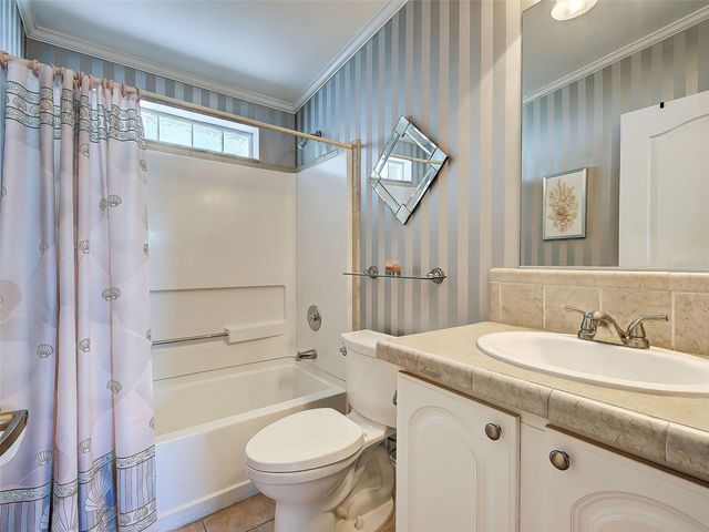 10 N BUENA VISTA AVENUE, Englewood, FL 34223