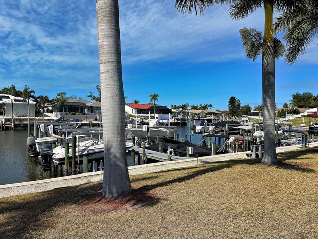 10 N BUENA VISTA AVENUE, Englewood, FL 34223