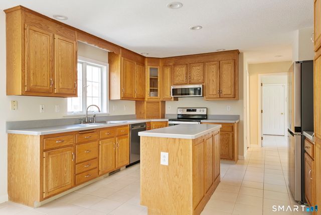 555 Waterville Road, Avon, CT 06001