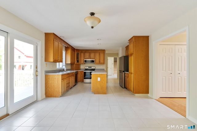 555 Waterville Road, Avon, CT 06001