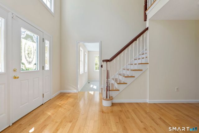555 Waterville Road, Avon, CT 06001