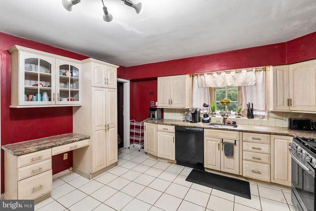 1317 WALNUT AVE, Voorhees, NJ 08043