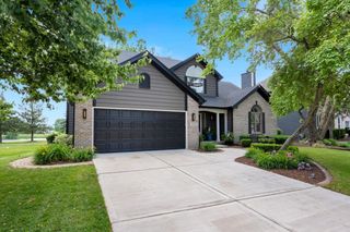 565 Blackberry Ridge Drive, Aurora, IL 60506