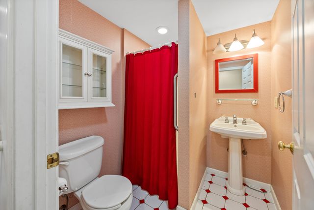 50 Northwoods Road, Farmington, CT 06032