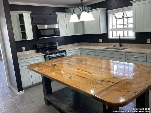 2219 hackberry, San Antonio, TX 78210