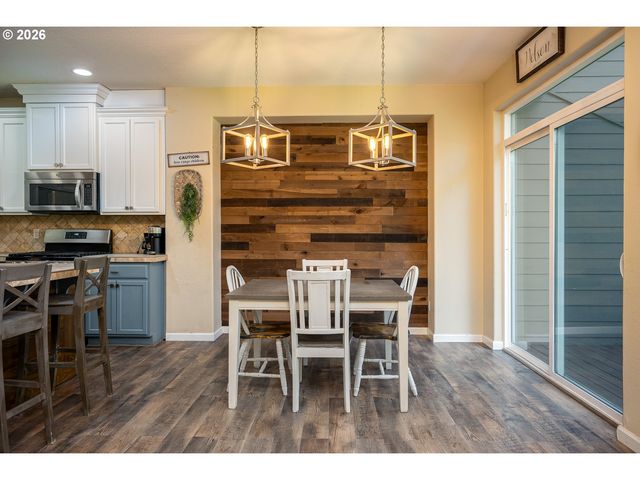 14027 TRAVELER Rd, Oregon City, OR 97045