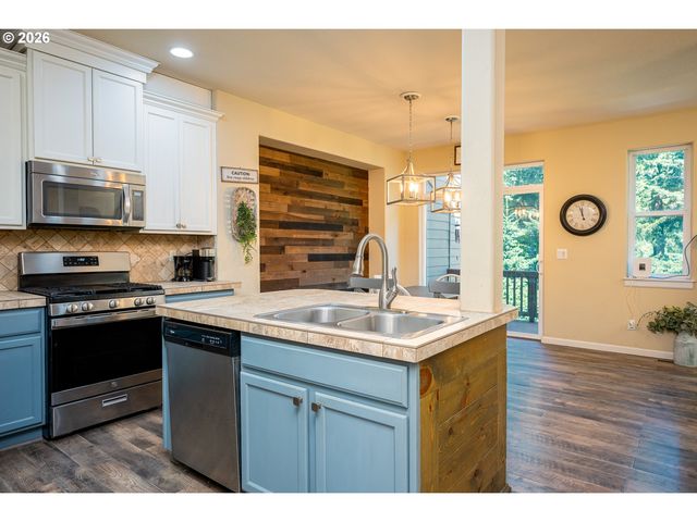 14027 TRAVELER Rd, Oregon City, OR 97045