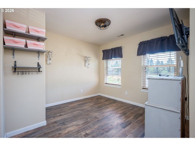 14027 TRAVELER Rd, Oregon City, OR 97045