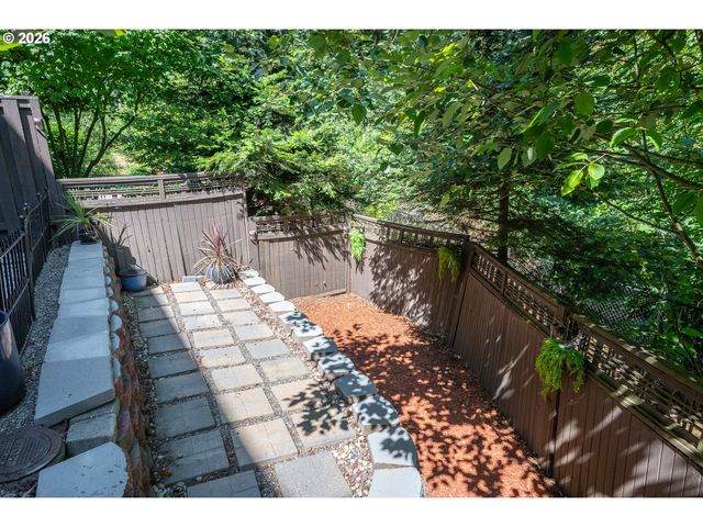 14027 TRAVELER Rd, Oregon City, OR 97045