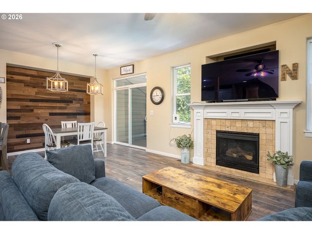 14027 TRAVELER Rd, Oregon City, OR 97045