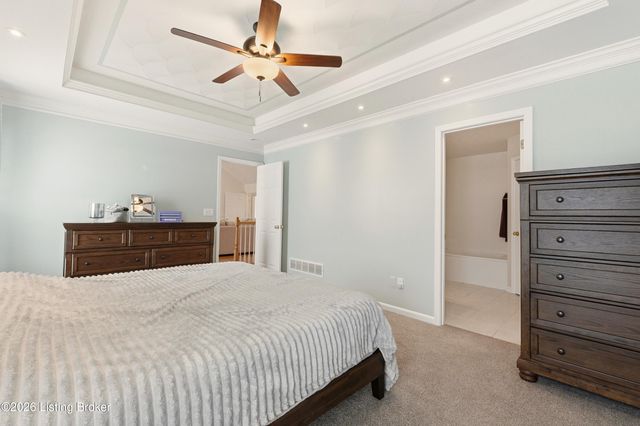 200 E Woodlake Cir, Mt Washington, KY 40047