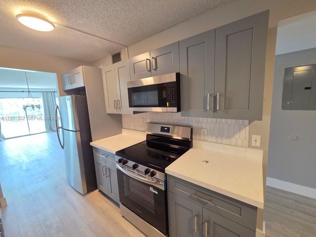 1401 SW 128th Terrace 304H, Pembroke Pines, FL 33027
