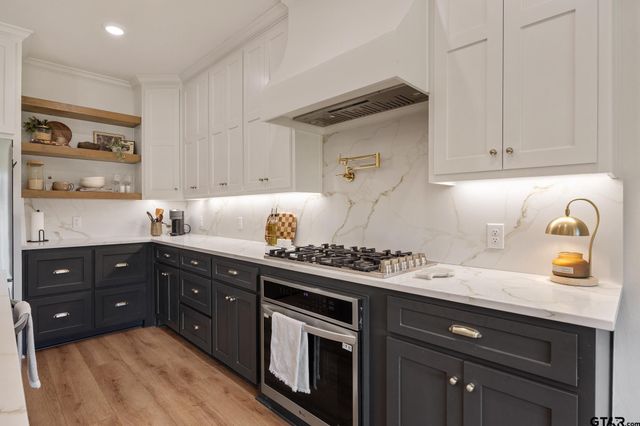 876 County Road 4120, Jacksonville, TX 75766