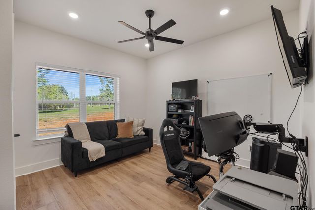 876 County Road 4120, Jacksonville, TX 75766