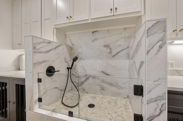 876 County Road 4120, Jacksonville, TX 75766