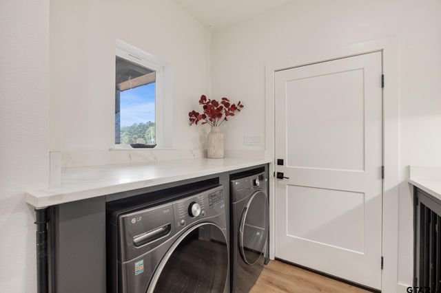 876 County Road 4120, Jacksonville, TX 75766