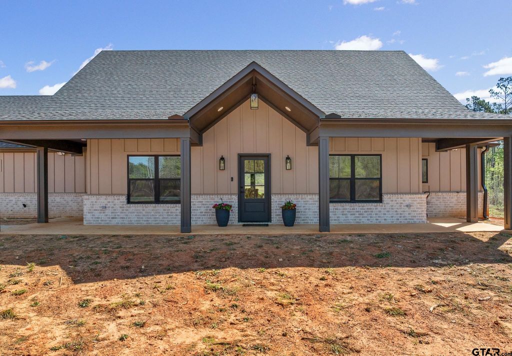 876 County Road 4120, Jacksonville, TX 75766