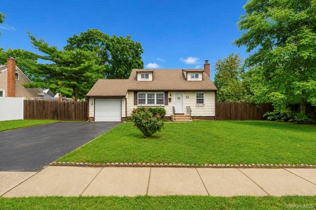491 Smith Street, Central Islip, NY 11722