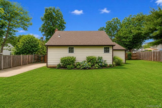 491 Smith Street, Central Islip, NY 11722