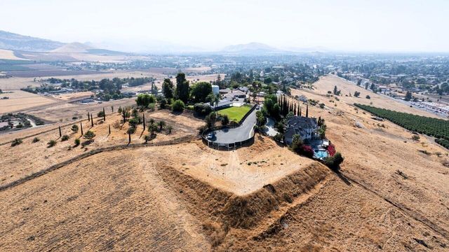 1495 N Highland Drive, Porterville, CA 93257