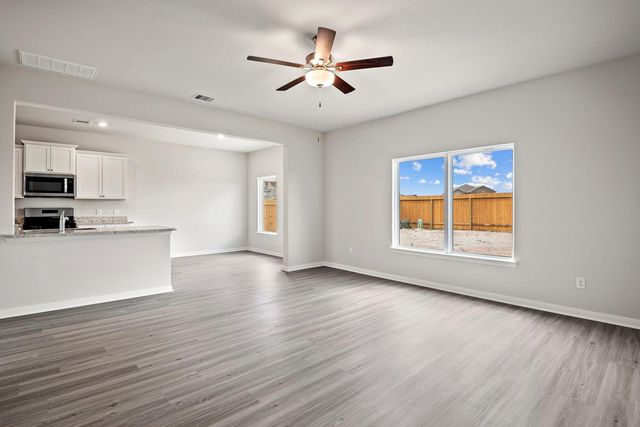 316 Kingston Way, Waller, TX 77484