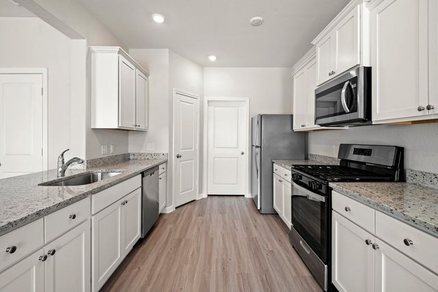 316 Kingston Way, Waller, TX 77484