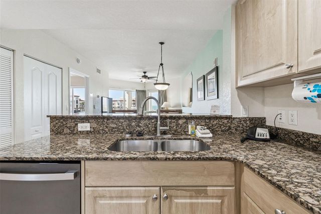 12000 GULF BOULEVARD 604N, St Petersburg, FL 33706