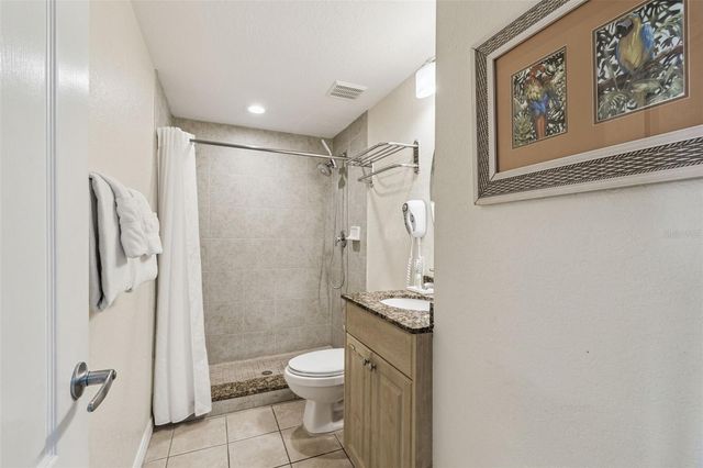 12000 GULF BOULEVARD 604N, St Petersburg, FL 33706