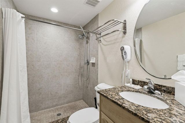 12000 GULF BOULEVARD 604N, St Petersburg, FL 33706