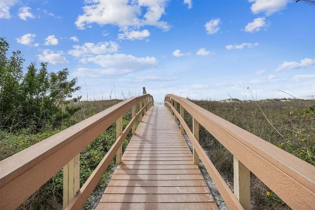 12000 GULF BOULEVARD 604N, St Petersburg, FL 33706