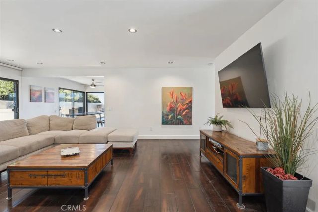 4372 Park Vicente, Calabasas, CA 91302