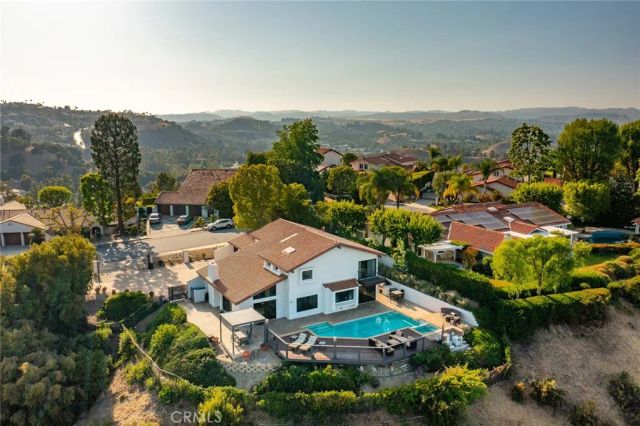 4372 Park Vicente, Calabasas, CA 91302