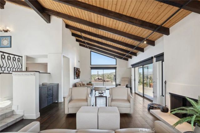 4372 Park Vicente, Calabasas, CA 91302