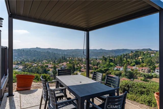 4372 Park Vicente, Calabasas, CA 91302