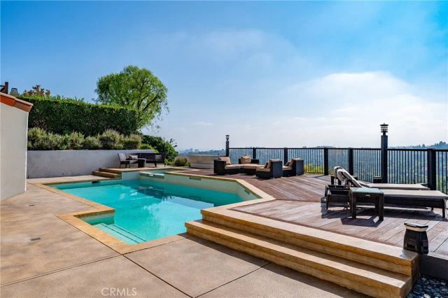 4372 Park Vicente, Calabasas, CA 91302