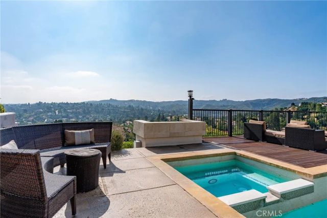4372 Park Vicente, Calabasas, CA 91302