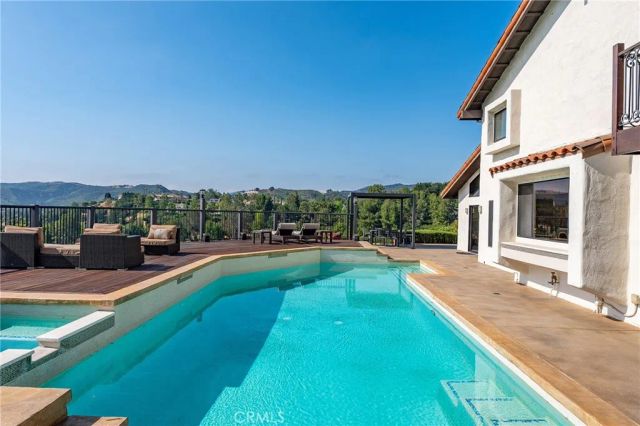 4372 Park Vicente, Calabasas, CA 91302