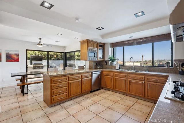 4372 Park Vicente, Calabasas, CA 91302