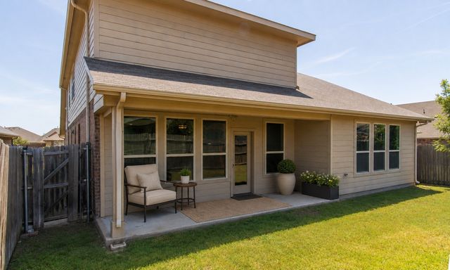 812 Goldenmist Drive, Little Elm, TX 75068