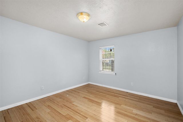 1011 E 39th Street, Houston, TX 77022