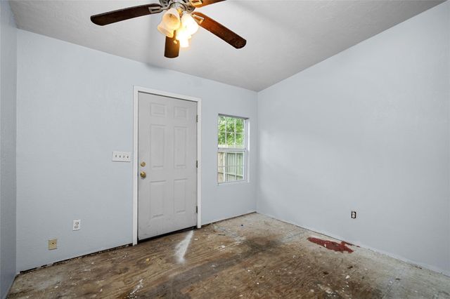 1011 E 39th Street, Houston, TX 77022