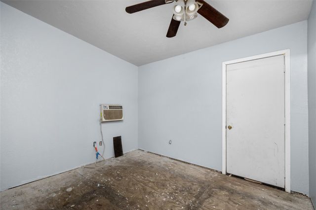 1011 E 39th Street, Houston, TX 77022