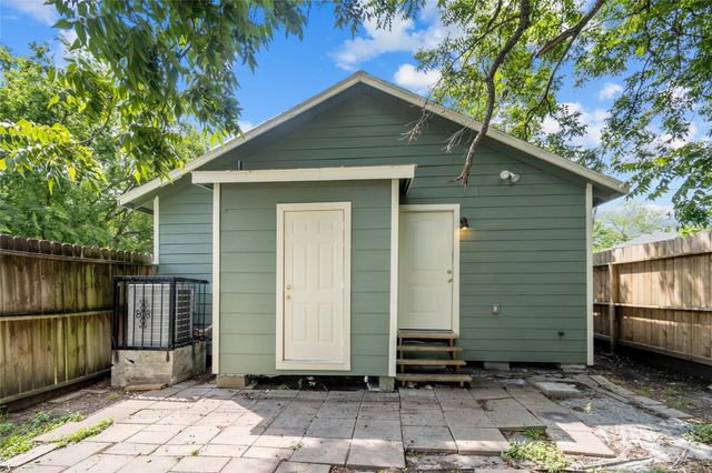 1011 E 39th Street, Houston, TX 77022