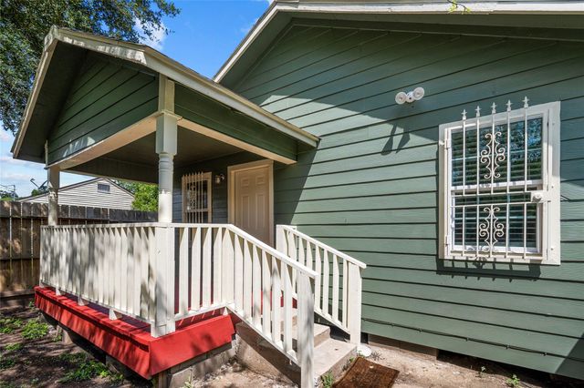1011 E 39th Street, Houston, TX 77022