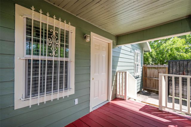 1011 E 39th Street, Houston, TX 77022