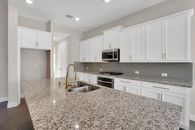 821 Field Crossing, Little Elm, TX 76227
