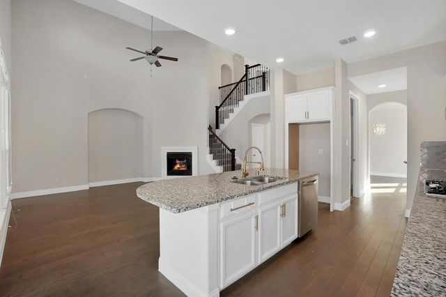 821 Field Crossing, Little Elm, TX 76227