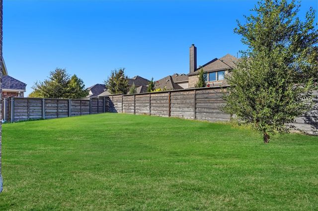 821 Field Crossing, Little Elm, TX 76227