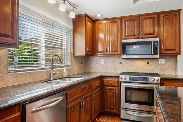 10097 Thrasher Circle, Moreno Valley, CA 92557